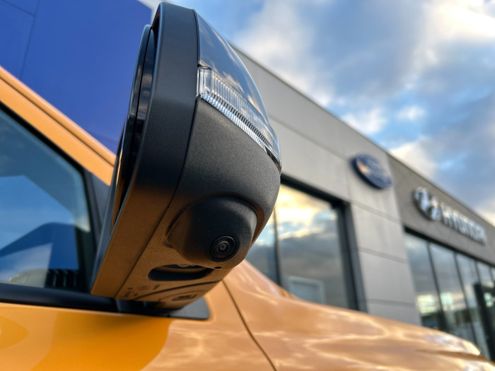 Ford WILDTRAK 2.3 Hybrid PHEV 205kW na operativní leasing