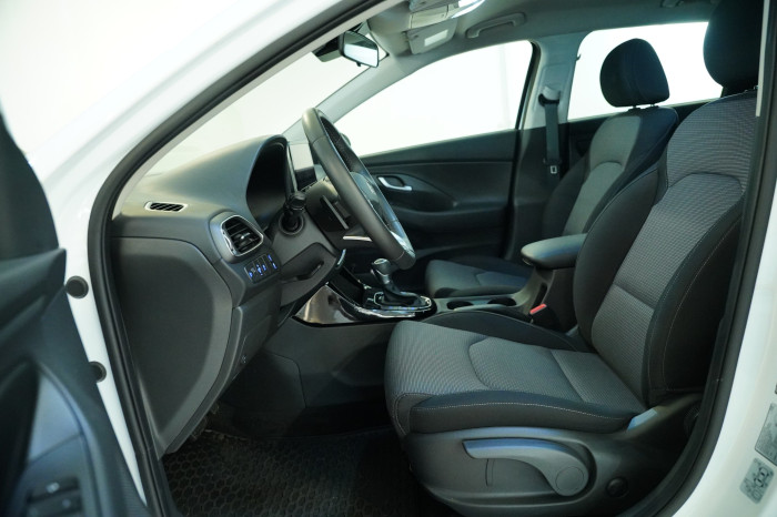Hyundai i30 1.5 T-GDI 103 kW GO Czech! na operativní leasing