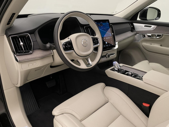 Volvo XC90 T8 AWD Plug-in BRIGHT PLUS 7m na operativní leasing