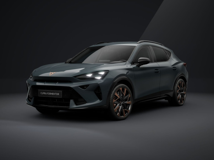 Cupra Formentor VZ e-HYBRID 272k DSG na operativní leasing