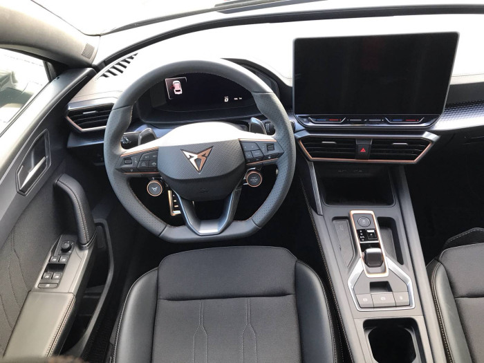 CUPRA Leon Sportstourer DSG 1,5 eTSI / 110kW na operativní leasing