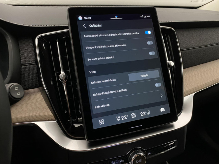 Volvo XC90 T8 AWD RECHARGE BRIGHT PLUS 7m na operativní leasing