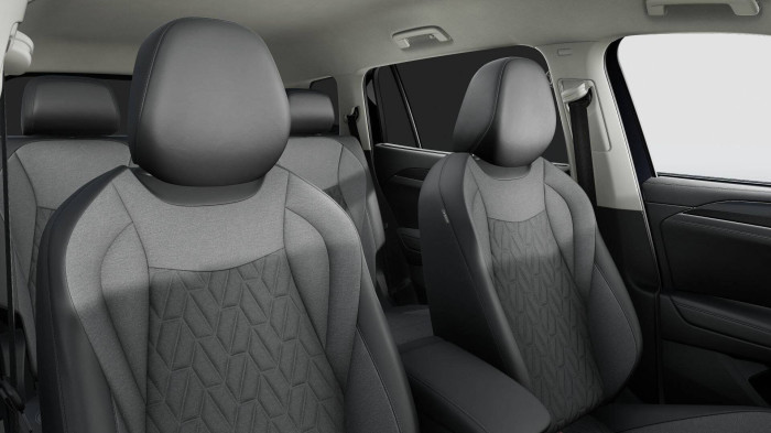 Volkswagen Tayron People 1,5 TSI 150kW eHybrid 6DSG na operativní leasing