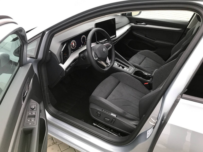 Volkswagen Golf Variant People 7DSG 1,5eTSI / 110kW na operativní leasing