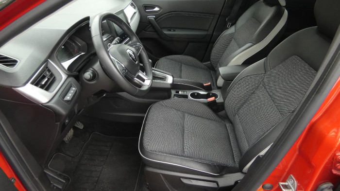 Renault Captur 1,3 TCe 140 Techno EDC na operativní leasing