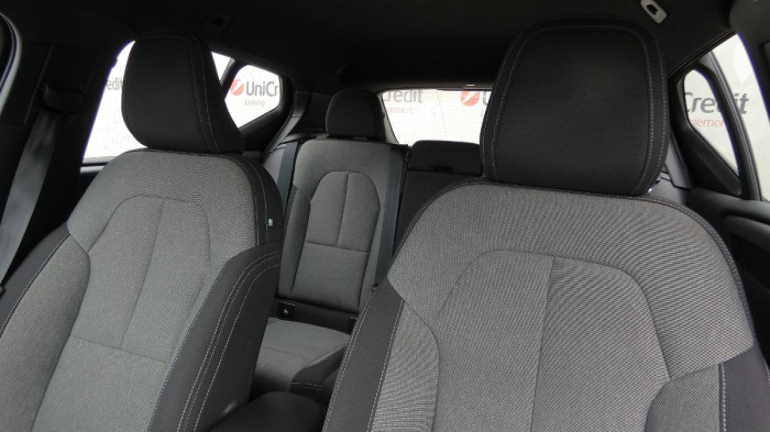 Volvo XC40 B3 PLUS DARK na operativní leasing