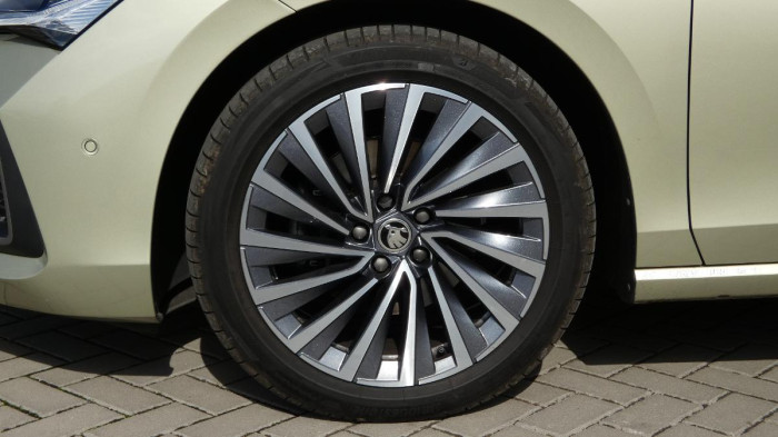 Škoda Superb 2.0 TDI 110kW L&K Combi DSG na operativní leasing