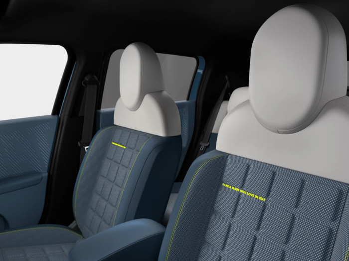 Fiat Grande Panda La Prima 1.2 Turbo Hybrid 81 kW Benzín Automatická převodovka na operativní leasing