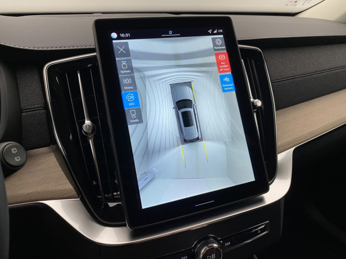 Volvo XC90 T8 AWD RECHARGE BRIGHT PLUS 7m na operativní leasing