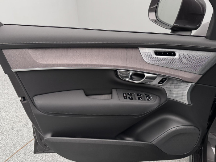 Volvo XC90 B5 AWD AUT BRIGHT ULTRA 7-míst na operativní leasing