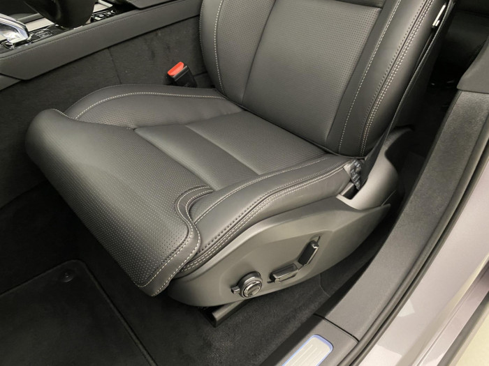 Volvo XC90 T8 AWD Plug-in BRIGHT PLUS 7m na operativní leasing