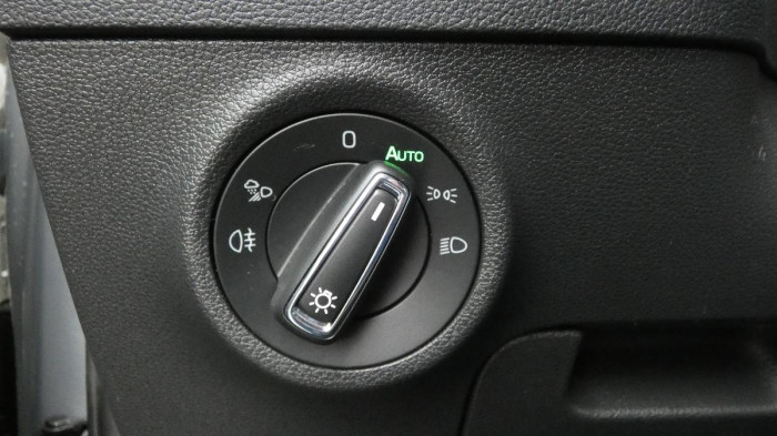 Škoda Karoq 1,5 TSI DSG Style na operativní leasing