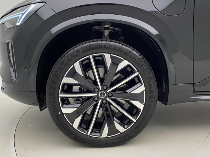 Volvo XC90 T8 AWD Plug-in DARK ULTRA na operativní leasing