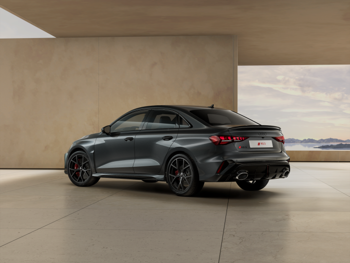 Audi RS 3 Limuzína 2.5 TFSI 294kW quattro na operativní leasing