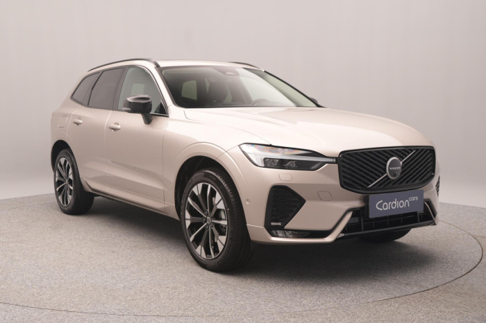 Volvo XC60 B5 AWD AUT DARK ULTRA na operativní leasing