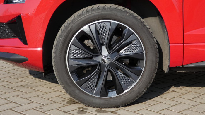 Škoda Karoq 1,5 TSI Sportline DSG na operativní leasing