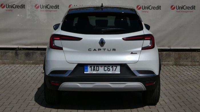 Renault Captur 1,3 TCe 140 Techno EDC na operativní leasing