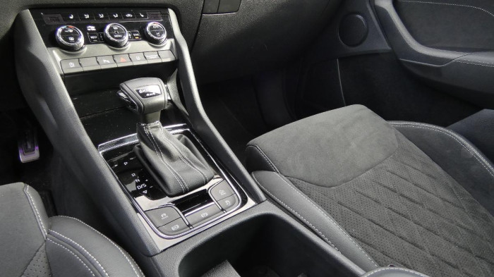 Škoda Kodiaq 2,0 TSI Sportline DSG 4x4 na operativní leasing