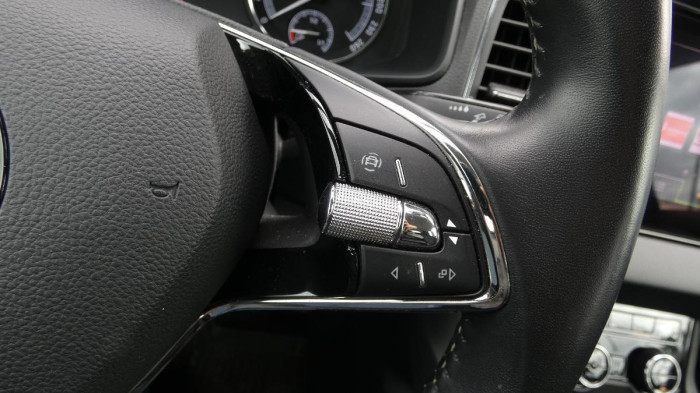 Škoda Karoq 1,5 TSI 110 kW Ambition na operativní leasing
