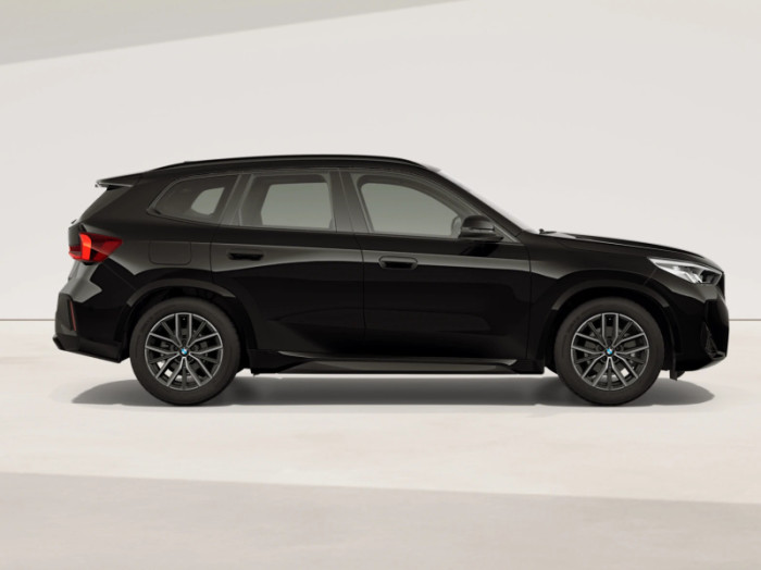 BMW X1 1.5 Sdrive20i Mhev Dct na operativní leasing