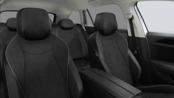 Volkswagen Passat Bussines 7DSG 2,0TDi / 110kW na operativní leasing