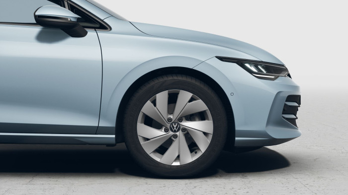 Volkswagen Golf People 1,5 eTSI 110  kW 7DSG mHEV na operativní leasing