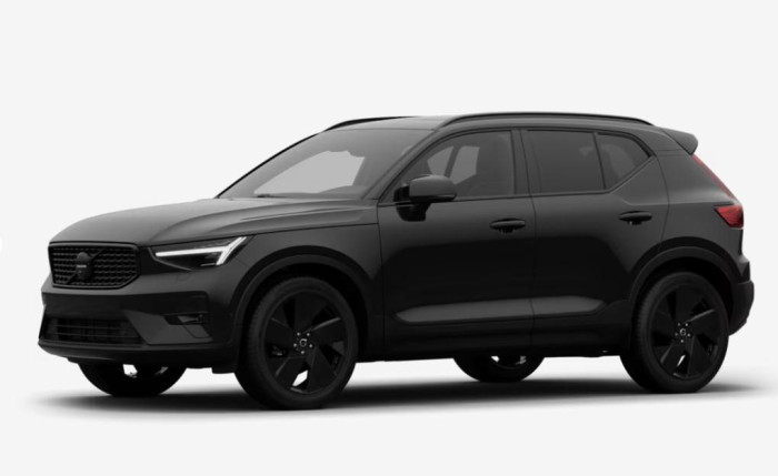 Volvo XC40 B4 AUT PLUS BLACK EDITION na operativní leasing