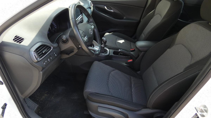 Hyundai i30 Kombi 1.5 T-GDI mHEV Family Co na operativní leasing