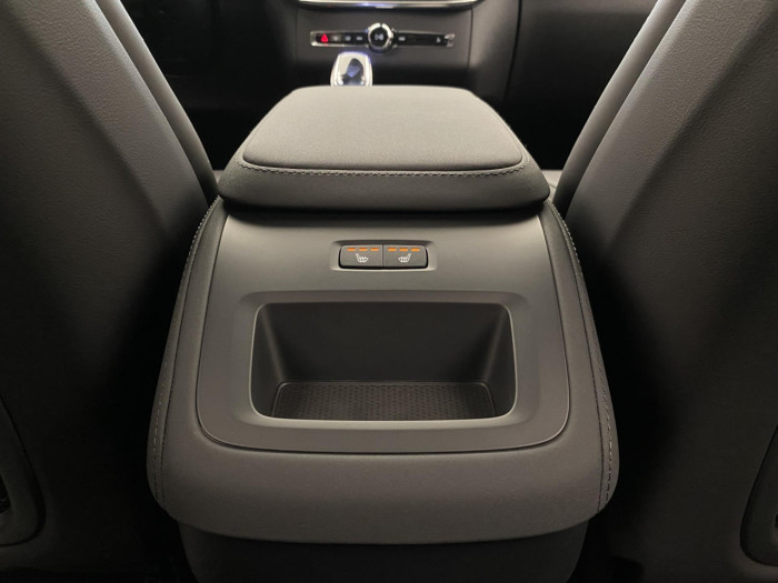 Volvo XC90 B5 AWD AUT BRIGHT PLUS na operativní leasing