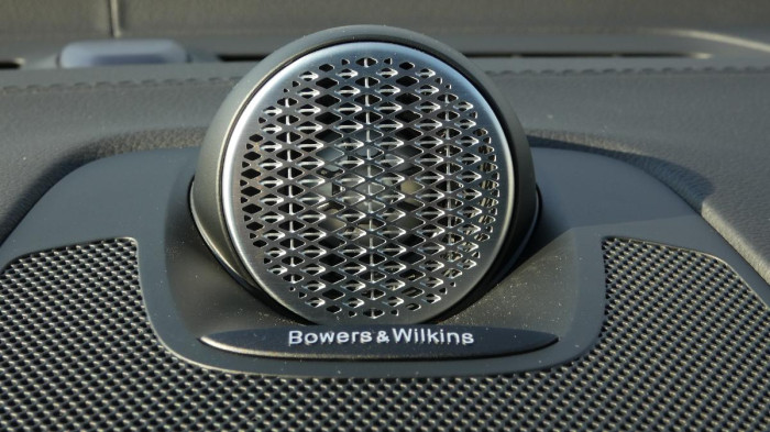 Volvo XC60 T8 Plug-In Hybdrid AWD aut. Ul na operativní leasing