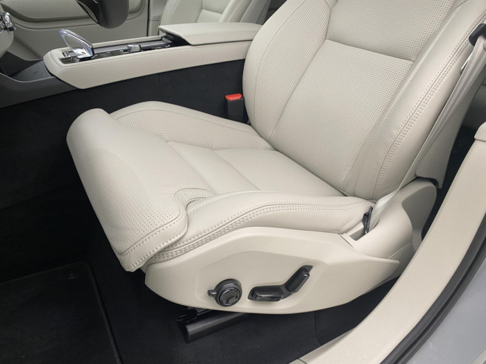 Volvo XC90 B5 AWD AUT BRIGHT PLUS 7míst na operativní leasing