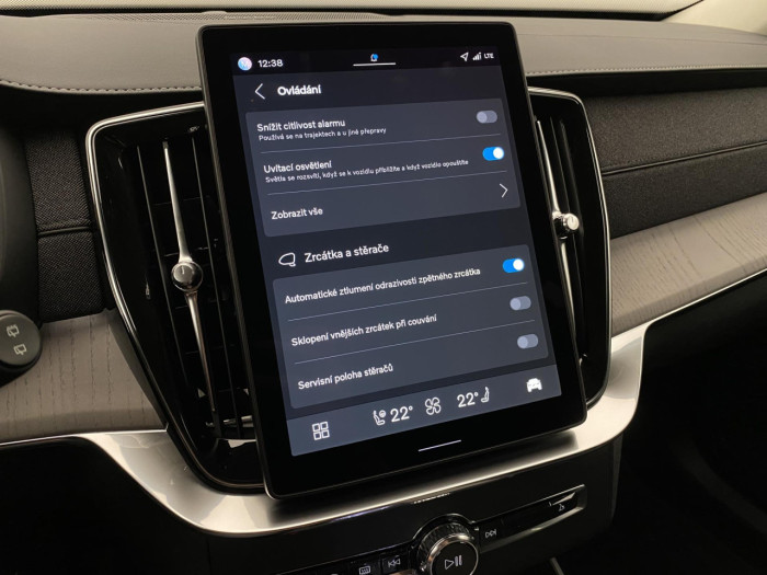 Volvo XC90 T8 AWD RECHARGE DARK PLUS 7m na operativní leasing