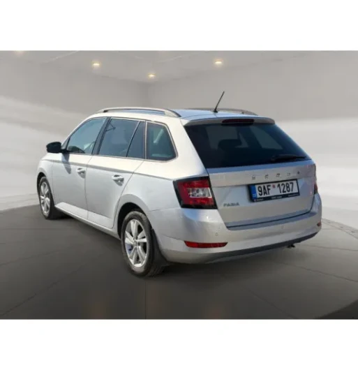 Škoda FabiaCom.1.0TSI 70 Ambition 5d na operativní leasing