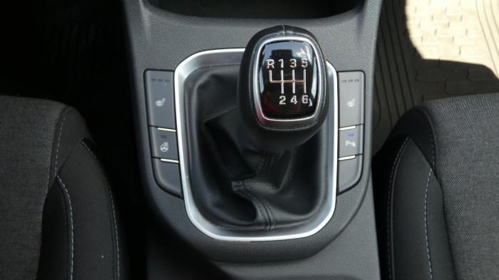 Hyundai i30 1.0 T-GDI Start Plus kombi na operativní leasing
