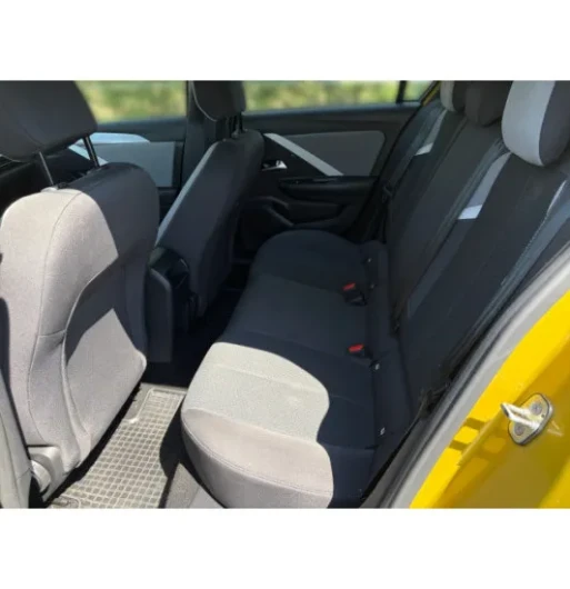 Opel Astra 1.2T 81 Edition 5d na operativní leasing