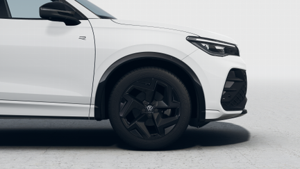 Volkswagen Tiguan R-Line 1,5 eTSI 110 kW mHEV na operativní leasing