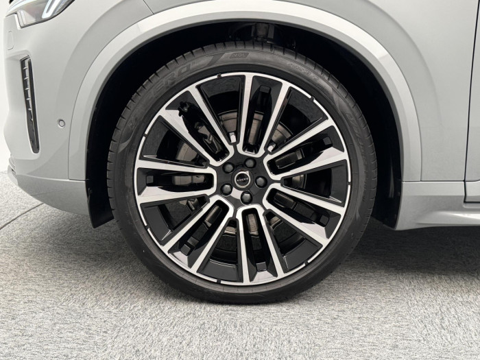 Volvo XC90 B5 AWD AUT BLACK EDITION ULTRA 2.0 Edition na operativní leasing