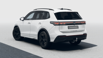 Volkswagen Tiguan R-Line 1,5 eTSI 110 kW mHEV na operativní leasing