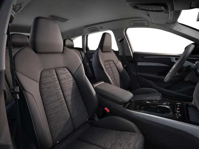 Audi A6 Avant S line 3.0 TDI 220 kW Nafta 4x4 Automatická převodovka na operativní leasing