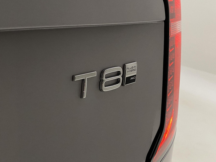 Volvo XC90 T8 AWD RECHARGE DARK PLUS 7m na operativní leasing