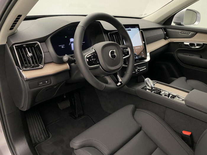 Volvo XC90 T8 AWD RECHARGE BRIGHT PLUS 7m na operativní leasing