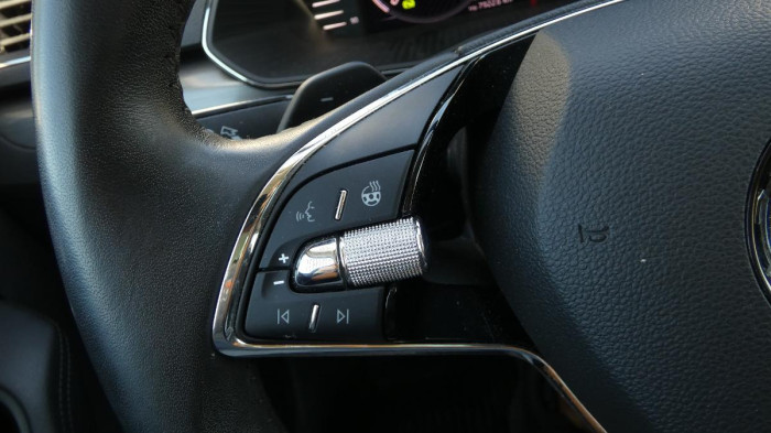 Škoda Superb Combi 1.5 TSI DSG Style na operativní leasing