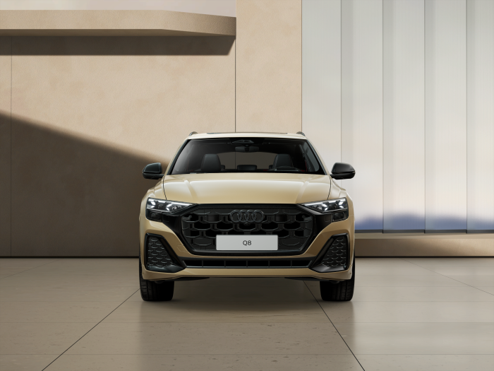 Audi Q8 SUV TDI quattro 210 kW na operativní leasing