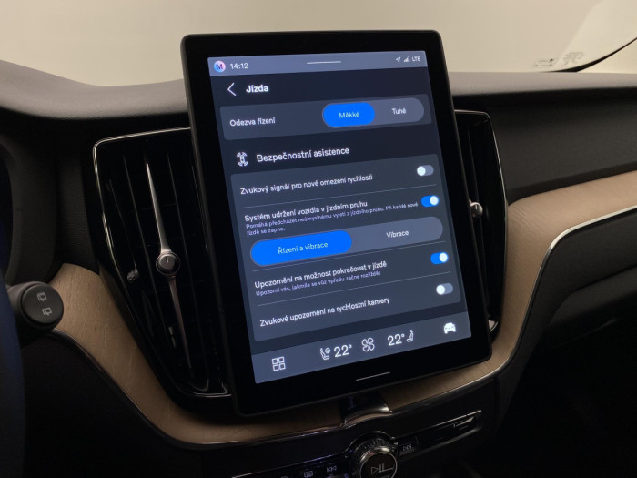Volvo XC60 T6 AWD AUT BRIGHT PLUS na operativní leasing