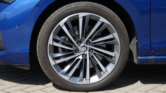 Škoda Superb 2.0 TDI 142kW 4x4 L&K Combi DS na operativní leasing
