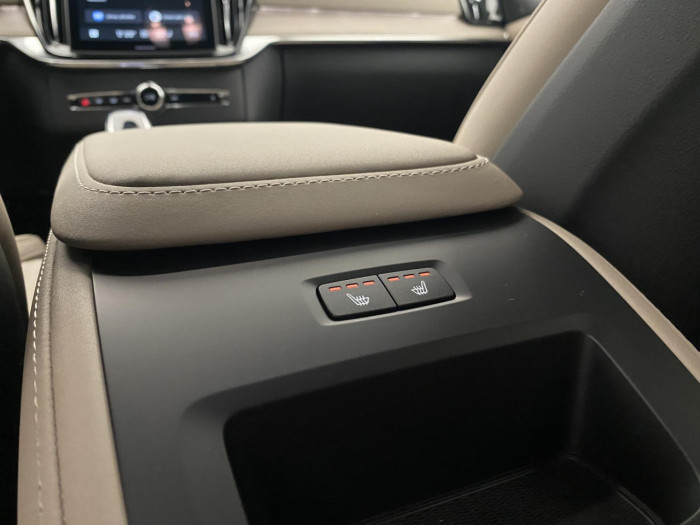 Volvo XC90 B5 AWD AUT BRIGHT PLUS 7míst na operativní leasing