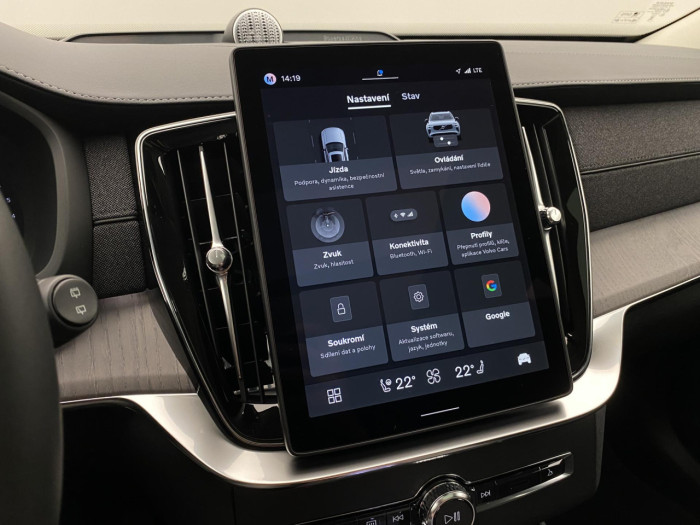 Volvo XC90 B5 AWD AUT DARK PLUS 7míst na operativní leasing