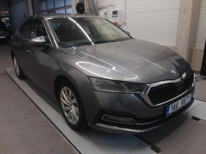 Škoda Octavia Combi 1,5 TSI Style na operativní leasing