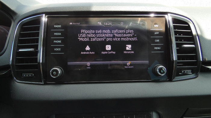 Škoda Karoq 2.0 TDI Style na operativní leasing