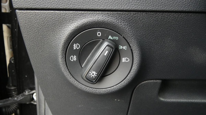 Škoda Karoq 2.0 TDI Ambition DSG na operativní leasing